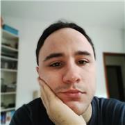 Docente di lingue e materie umanistiche per studenti di medie e superiori